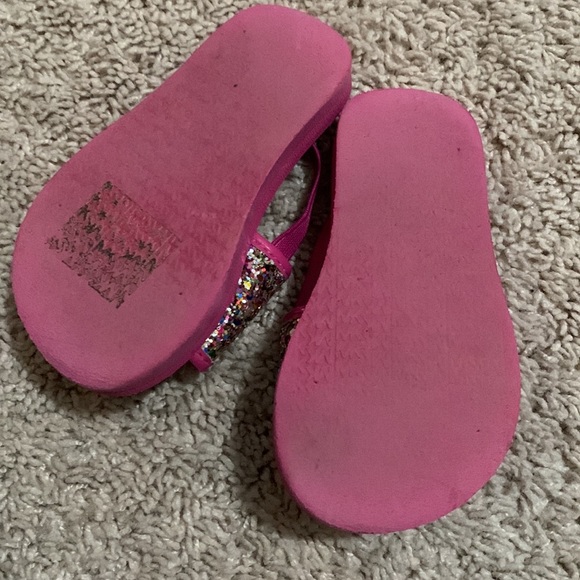 Michael Kors toddler sandals - Picture 5 of 5